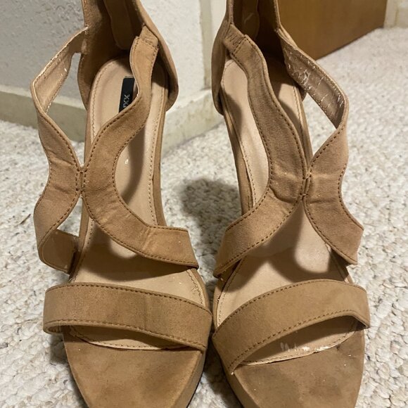 Forever 21 Stilleto Heels - Picture 1 of 5